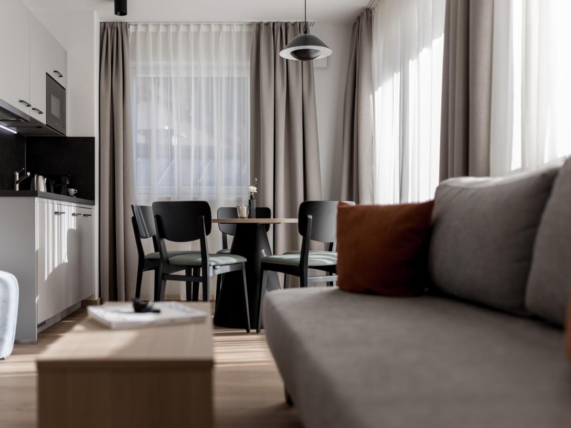 Aparthotel Tante Trude Оец Екстериор снимка