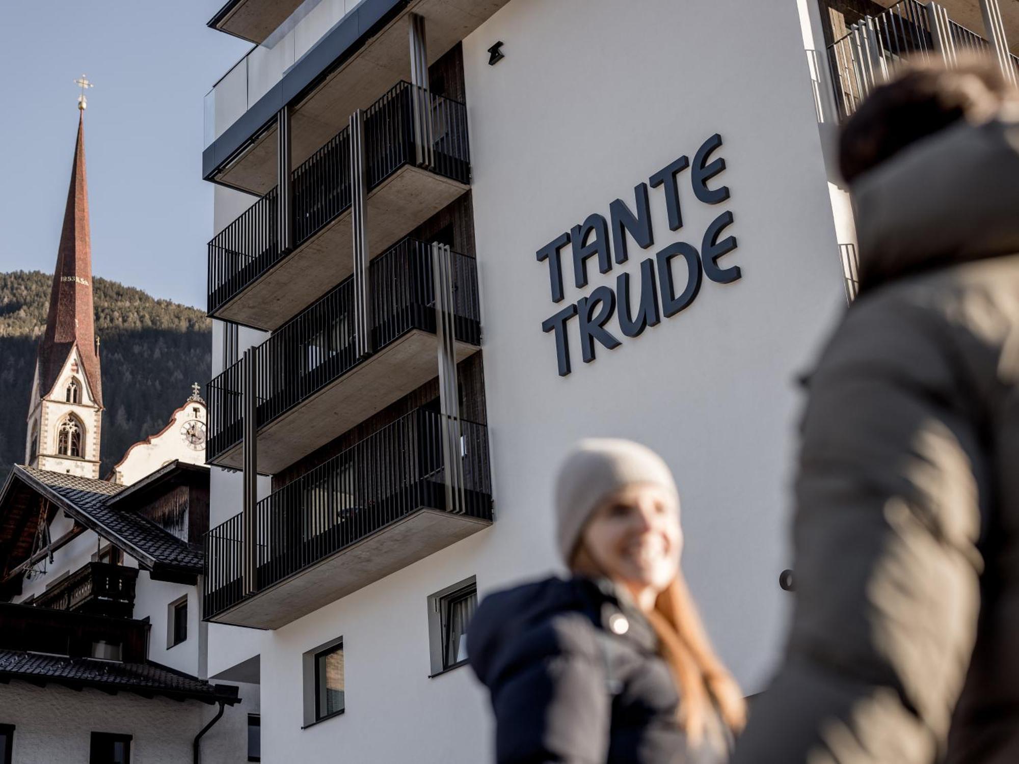Aparthotel Tante Trude Оец Екстериор снимка